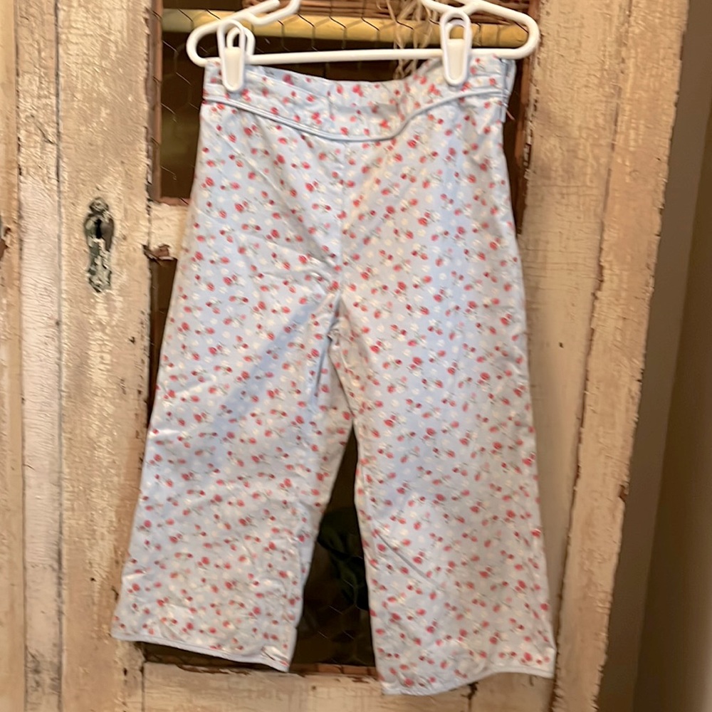 Blue ankle length Gymboree  pants blue with strawberries